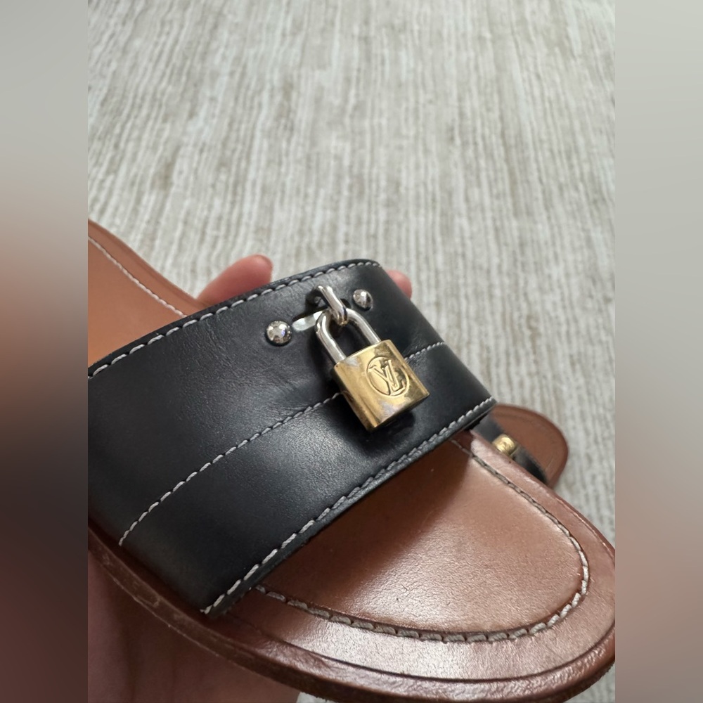 Louis Vuitton Lock It Leather Slides Mules Black size 38 - Picture 9 of 12